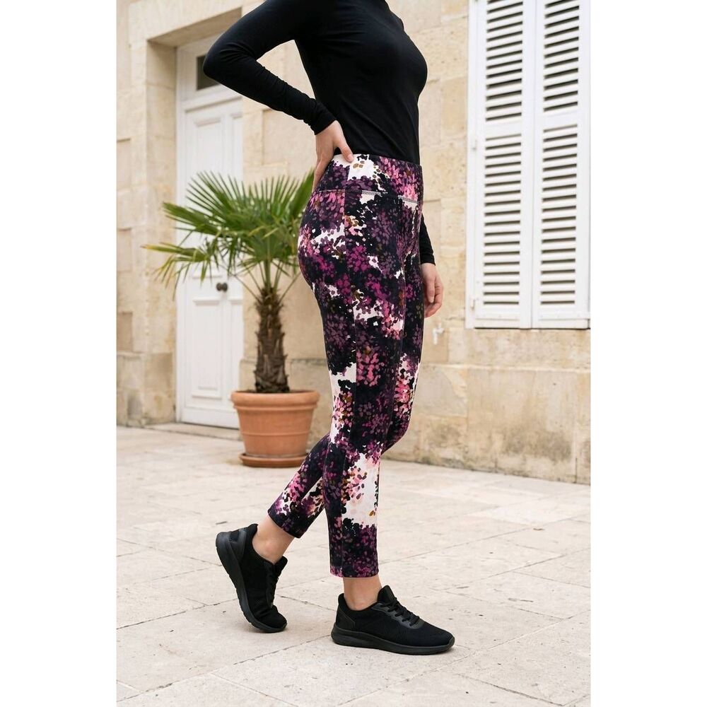 🇬🇪🍑Cato Active Purple & Pink Floral Cropped Athletic Pants Large